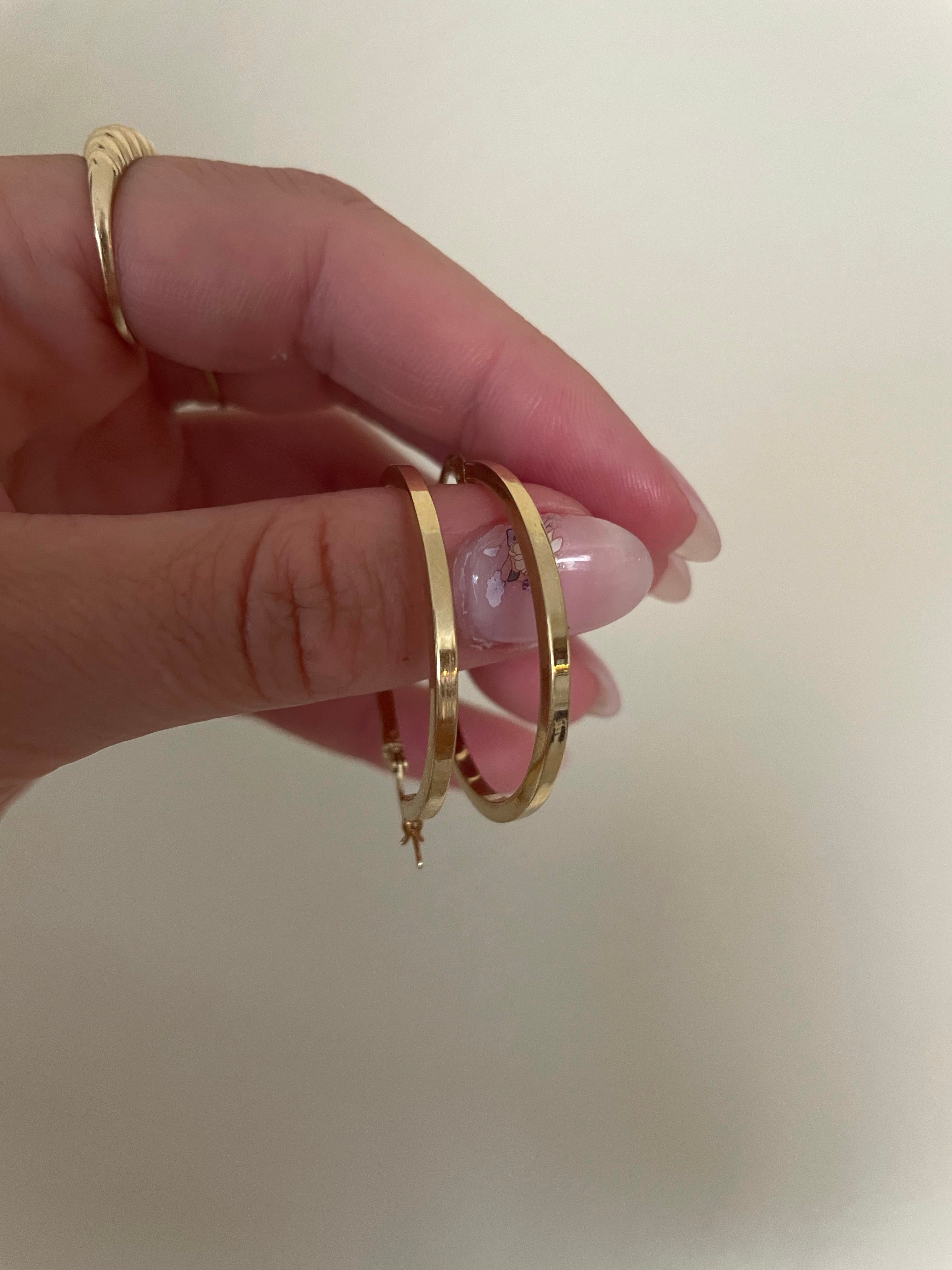 Square rounded large hoops