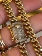 Diamond Clasp Curb