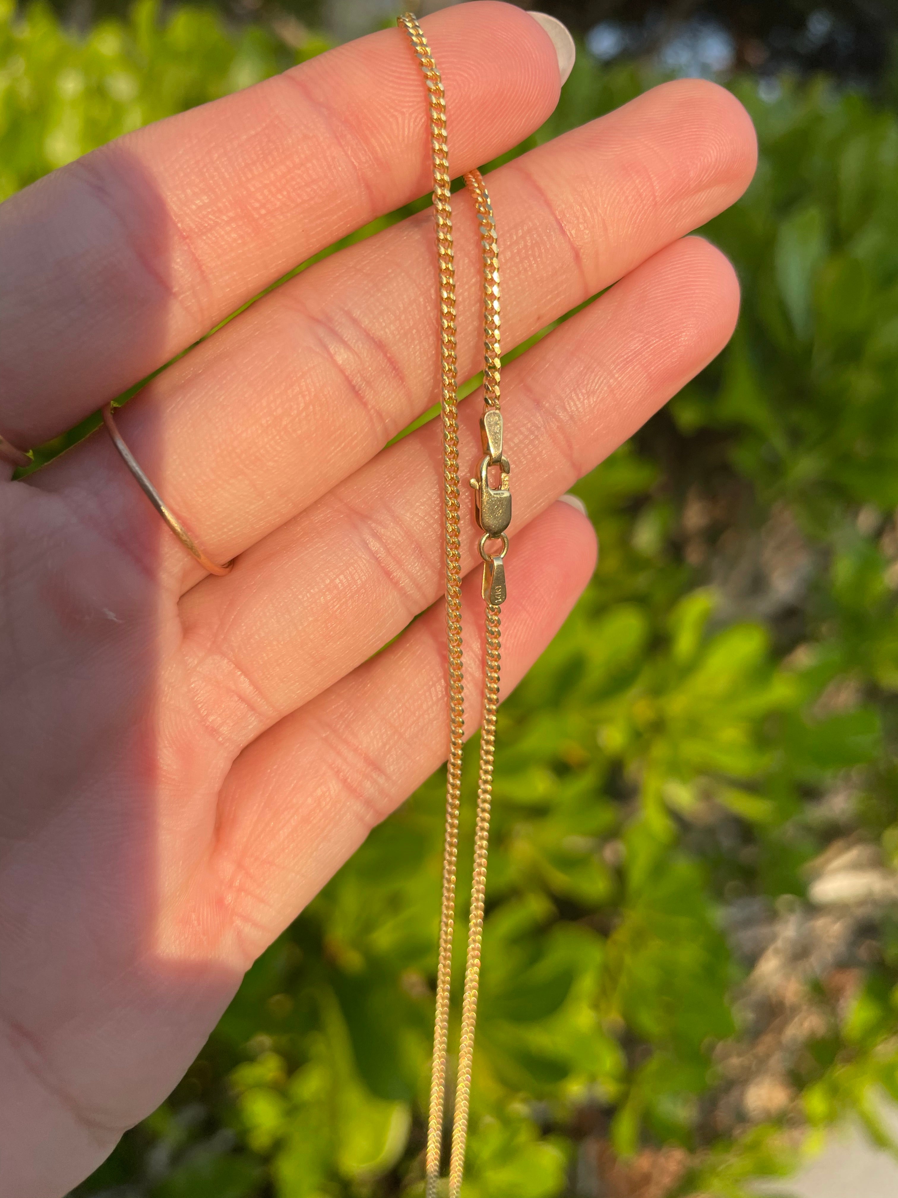Dainty Miami curb chain