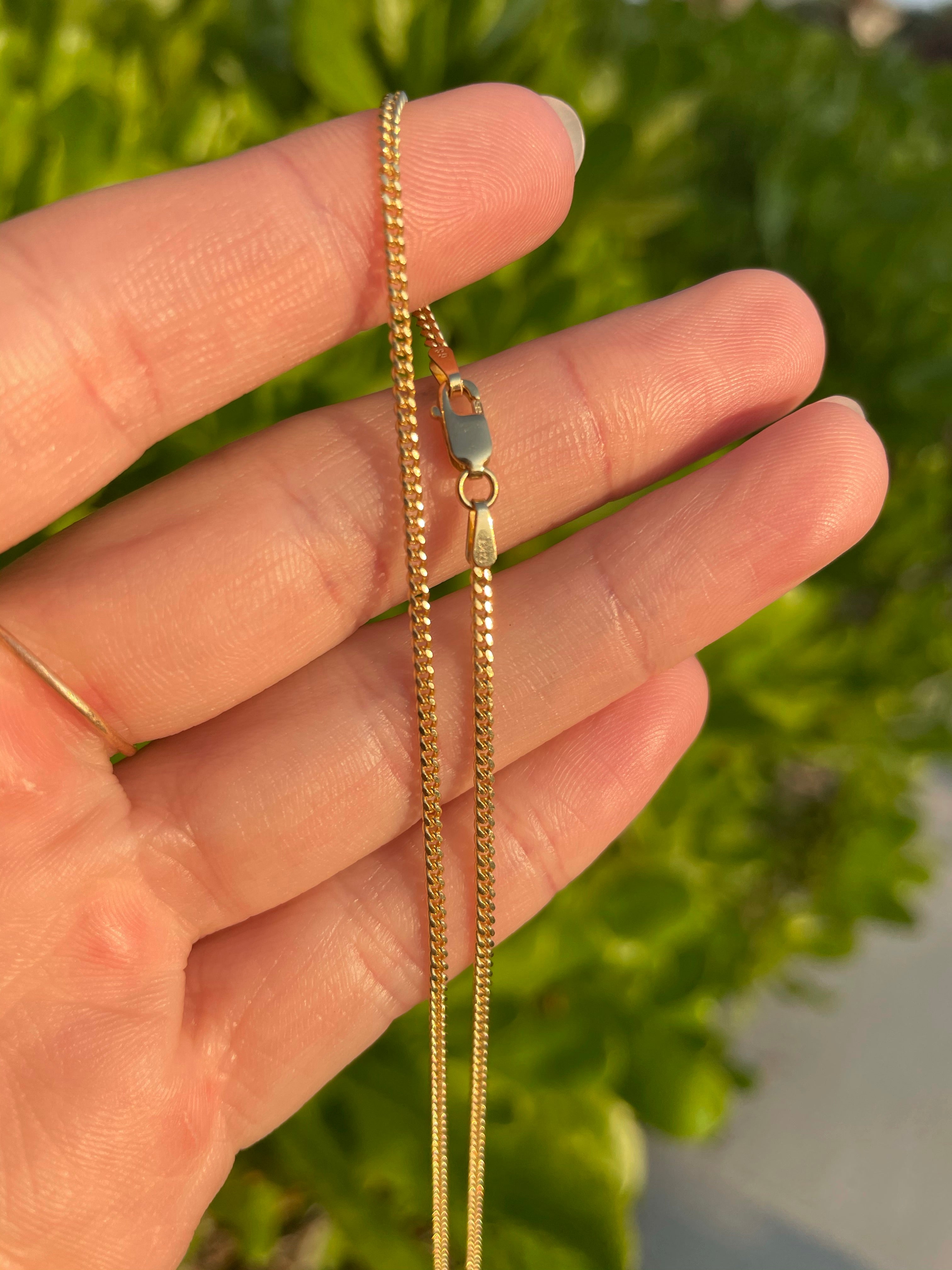 Dainty Miami curb chain