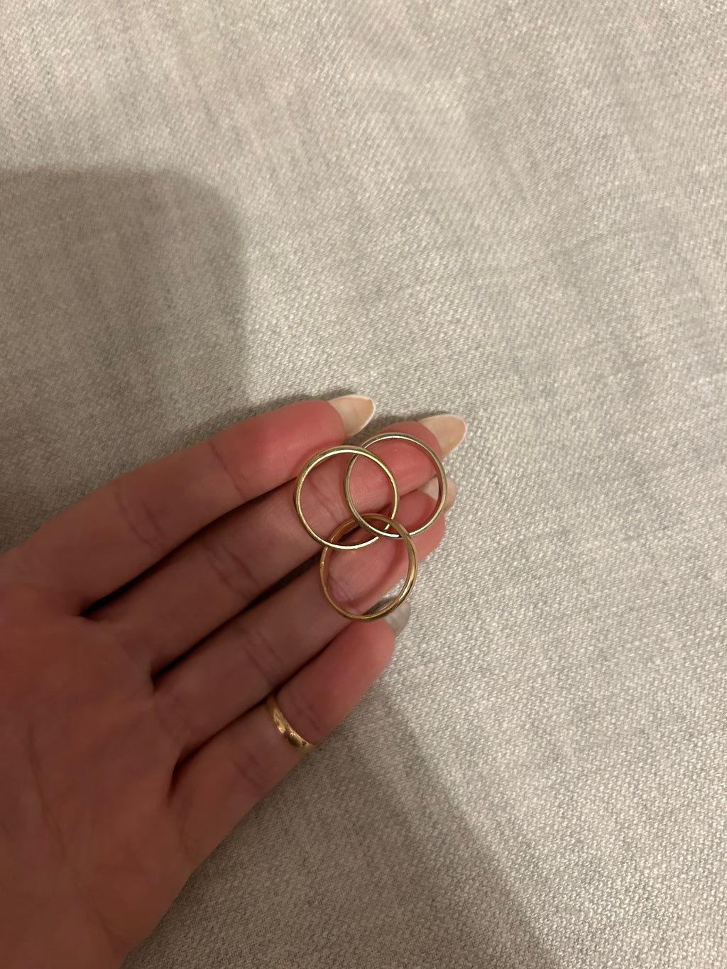 Tricolored Trinity Ring