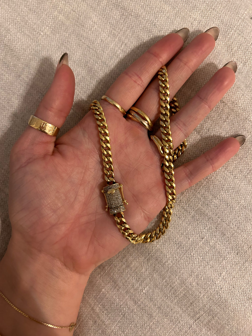 Diamond Clasp Curb