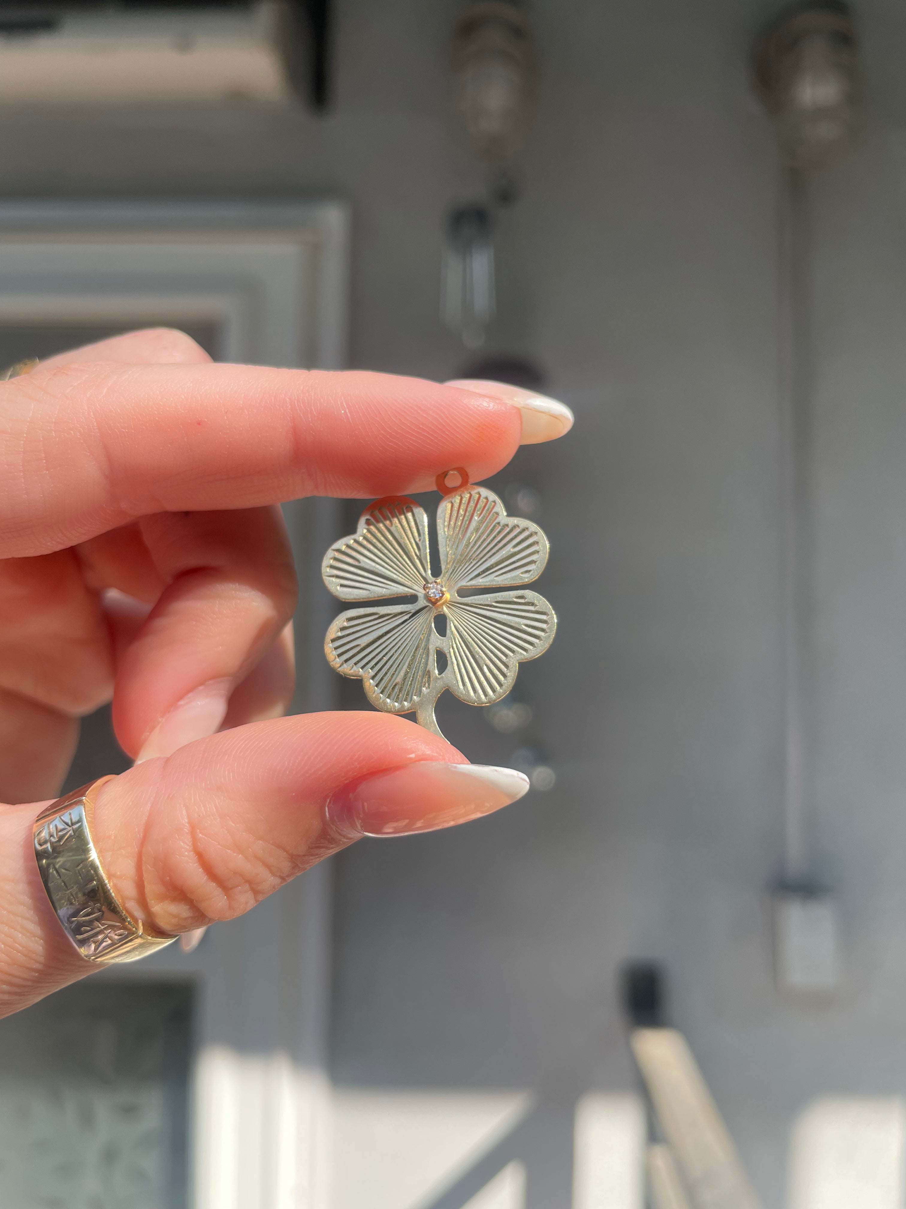 Engine turned clover