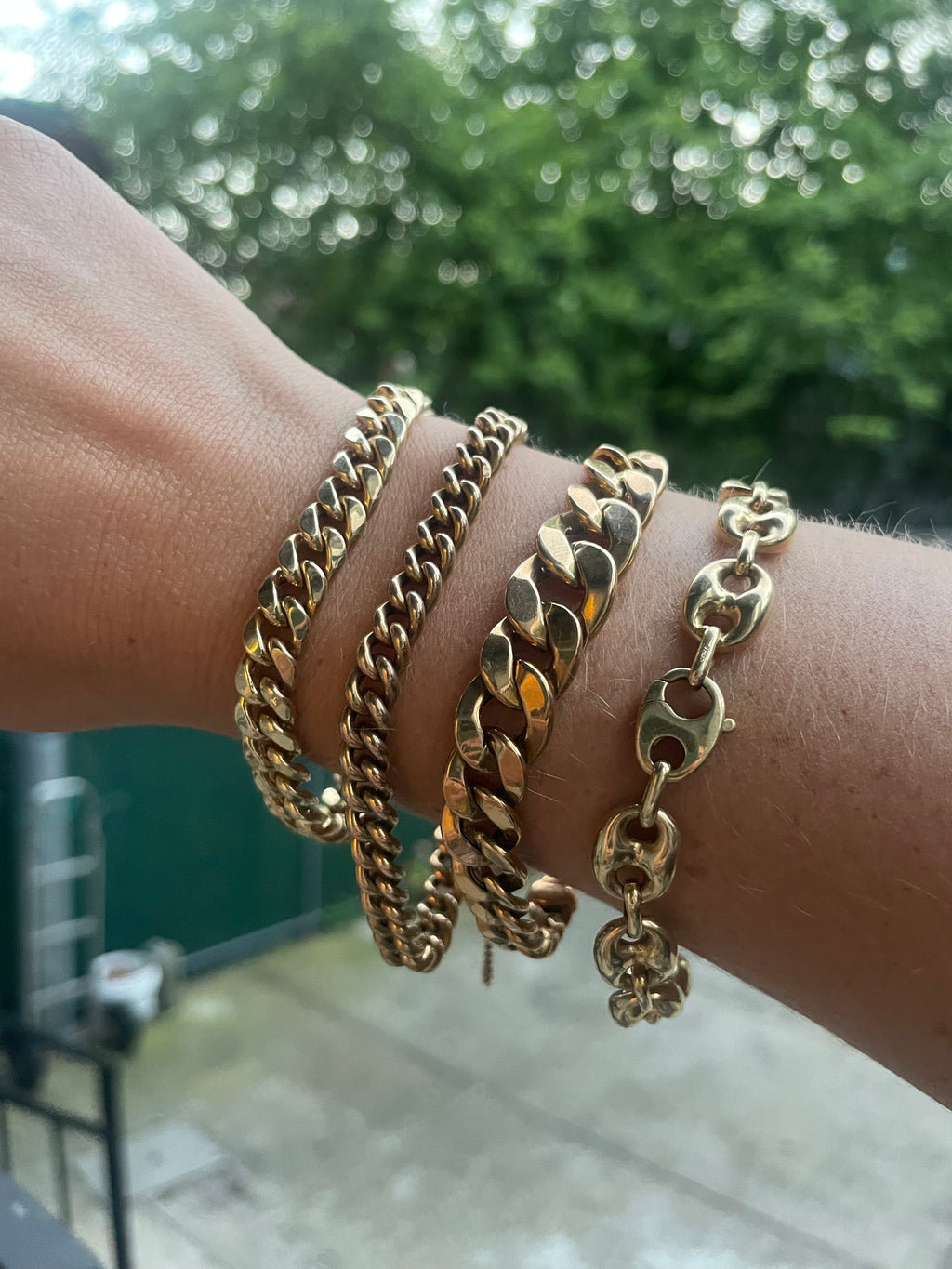 Graduated Curb Bracelet